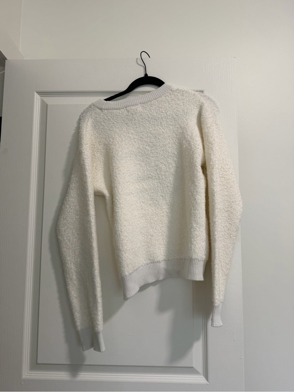 NWT Cozy Alpine Hotel Cream Pullover Sweater with Green Script - Picture 5 of 5